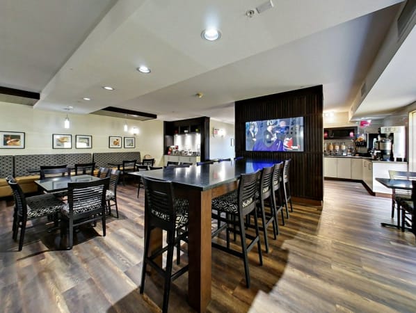 Complimentary Breakfast at Best Western PLUS Osoyoos